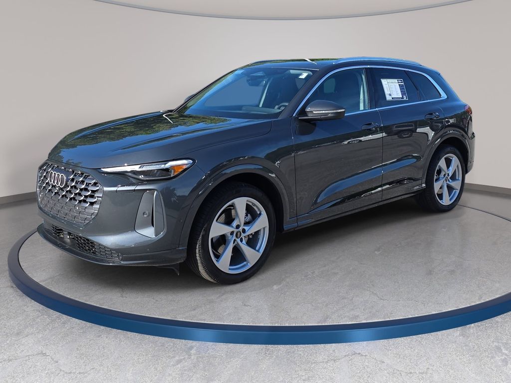 2025 Audi Q5 40 Prestige's photo
