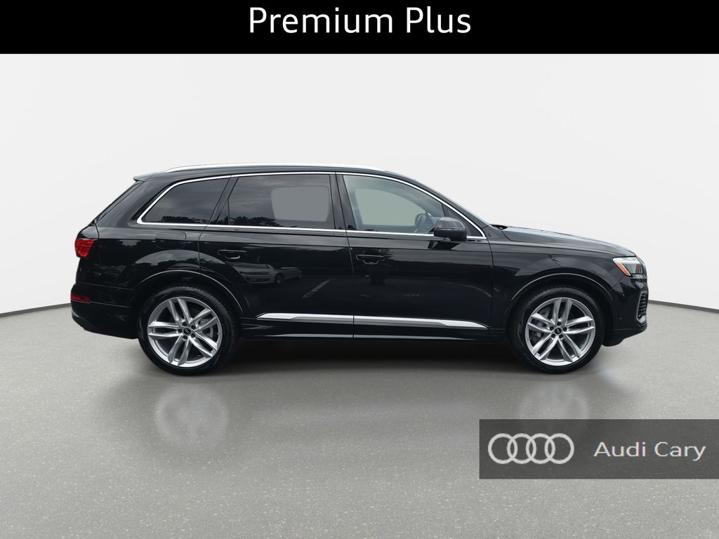 2025 Audi Q7 55 Premium Plus photo 4