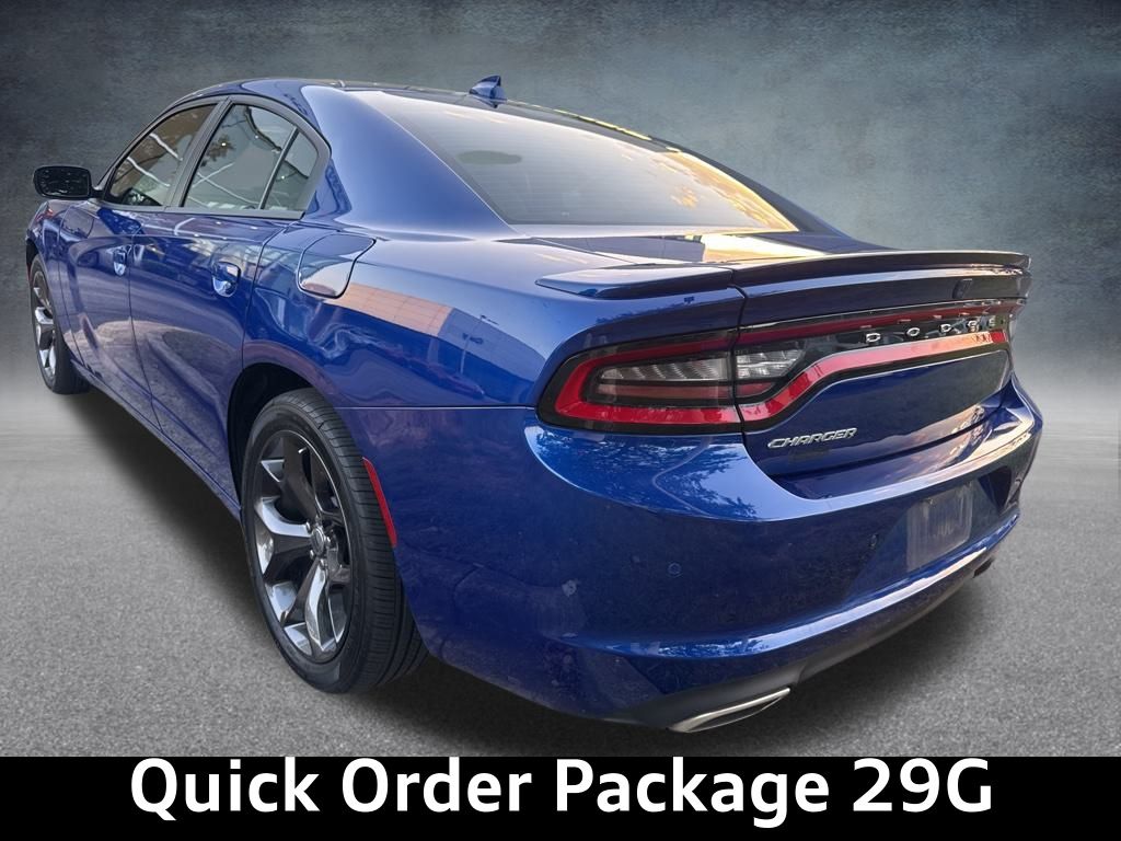 2019 Dodge Charger SXT photo 2