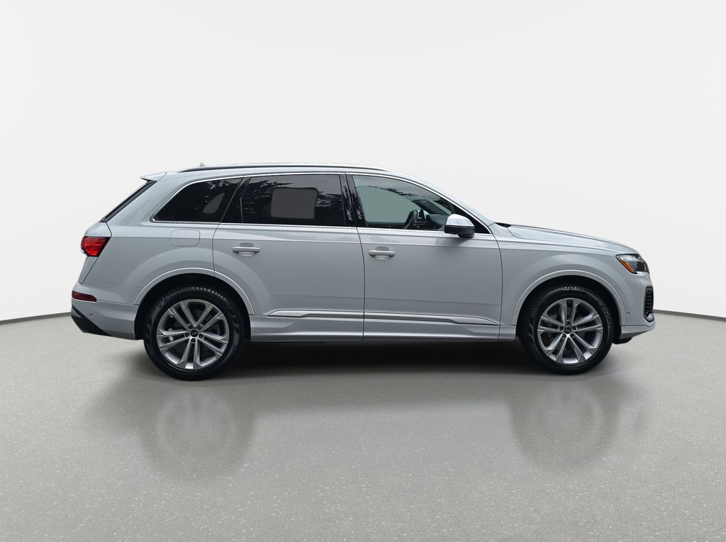 2025 Audi Q7 55 Premium Plus photo 4