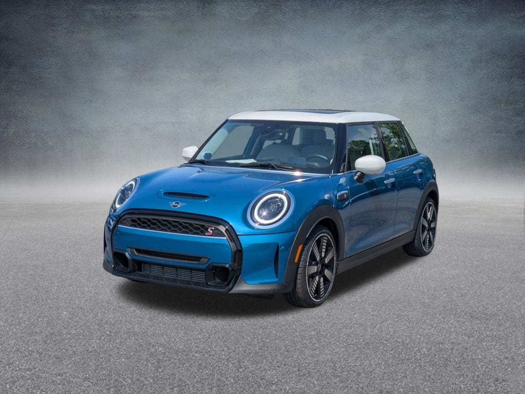 2023 MINI Hardtop 4 Door S's photo