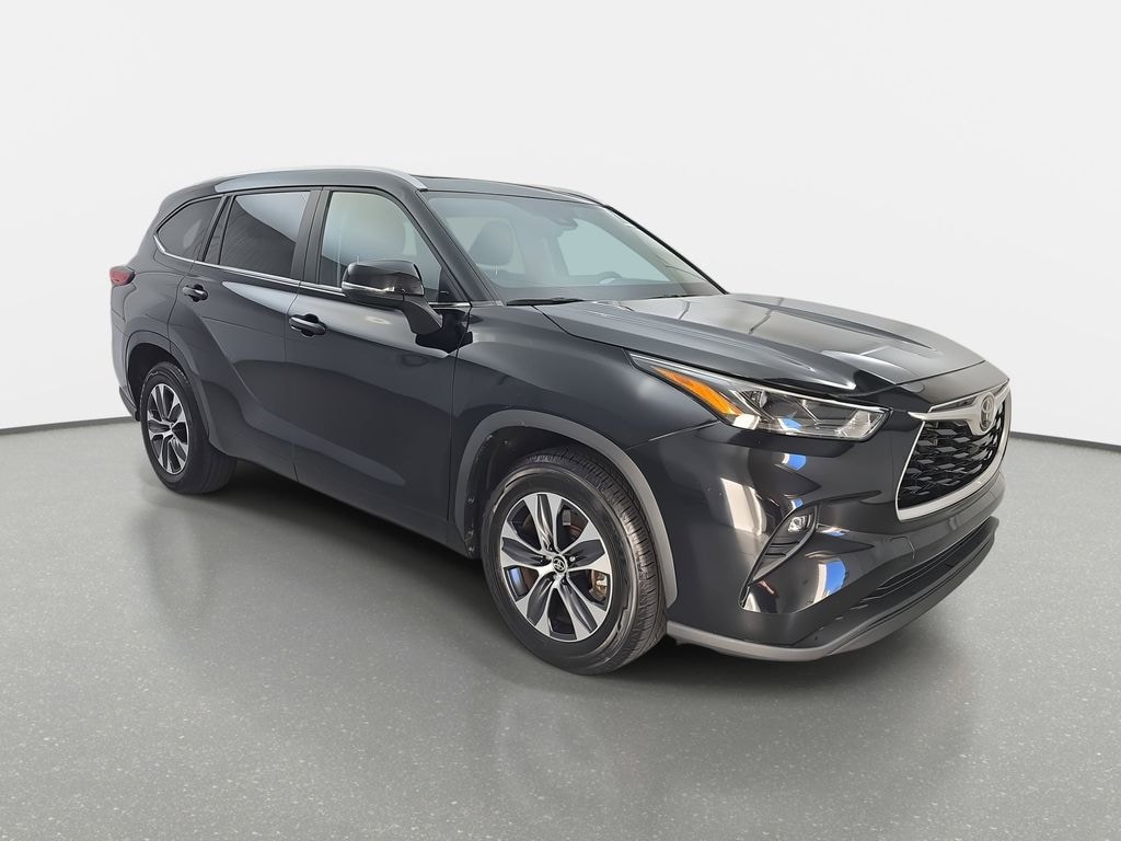 Used 2023 Toyota Highlander XLE SUV