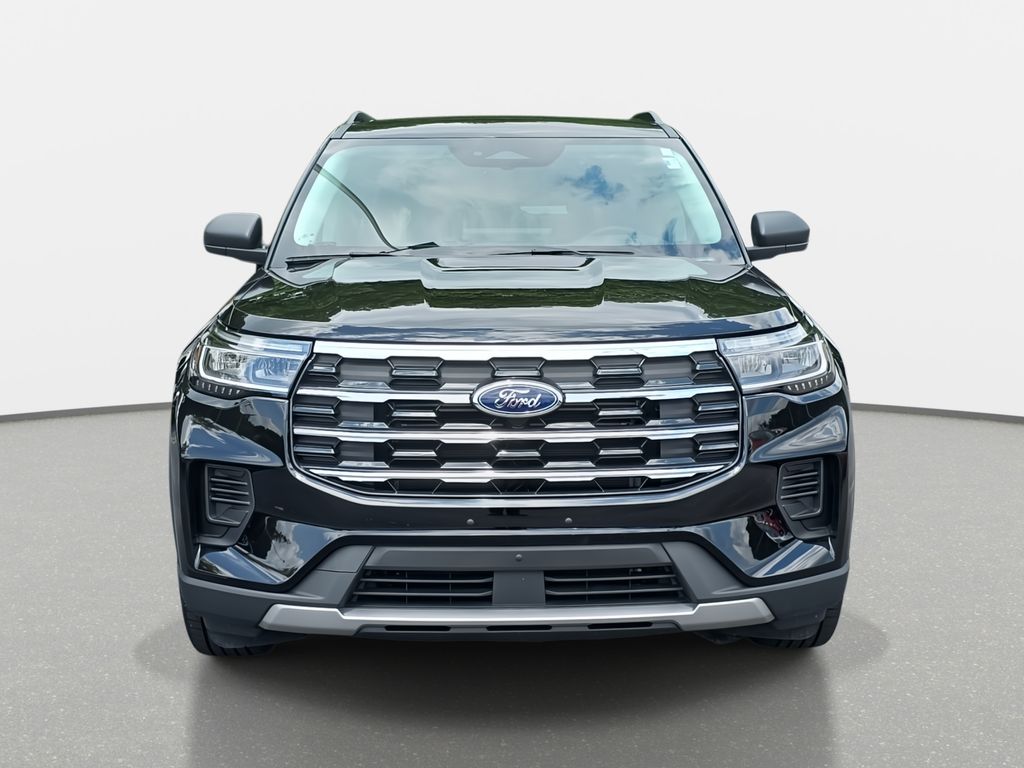 2025 Ford Explorer photo 2