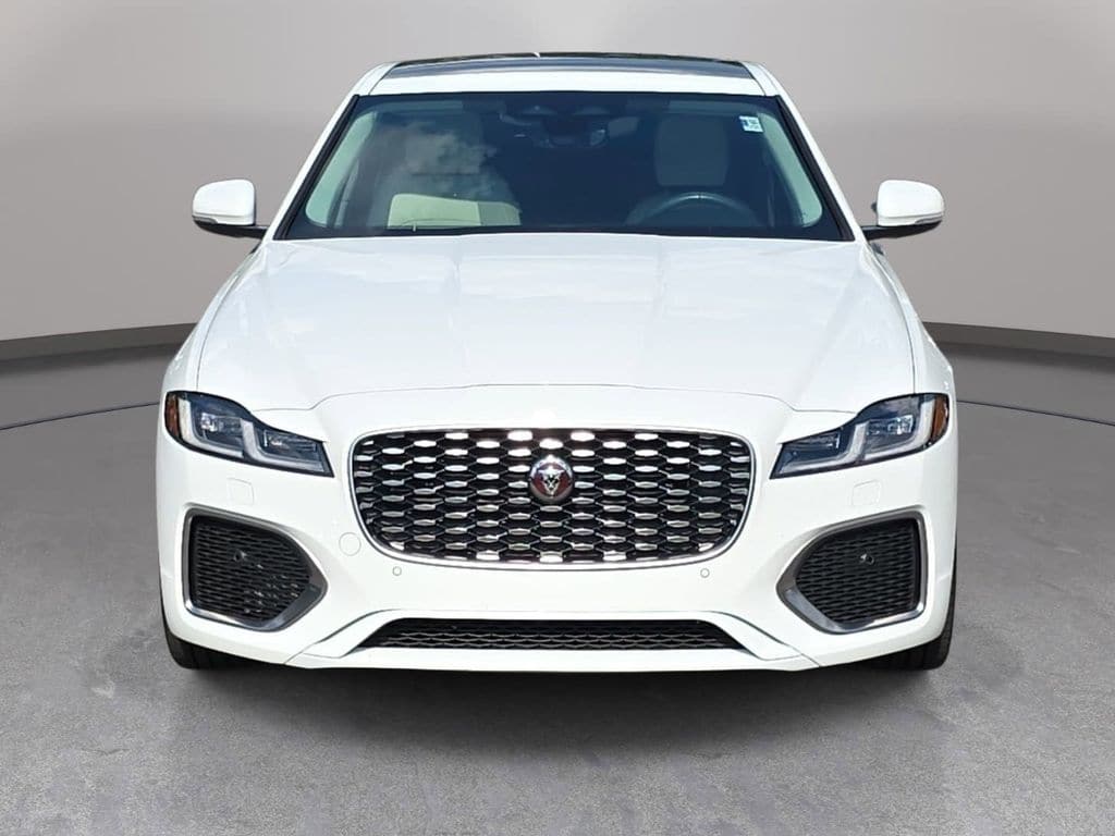 Used 2022 Jaguar XF SE Sedan