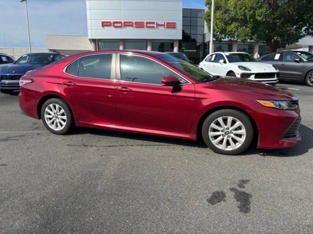 Used 2018 Toyota Camry LE Sedan