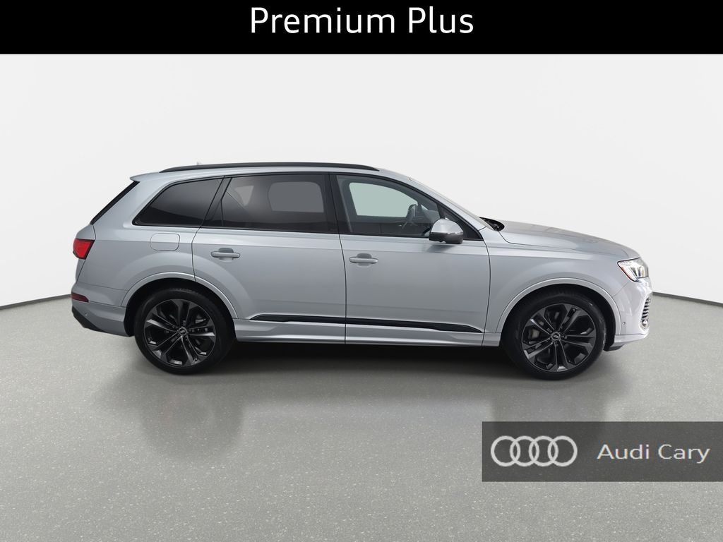 2025 Audi Q7 55 Premium Plus photo 2