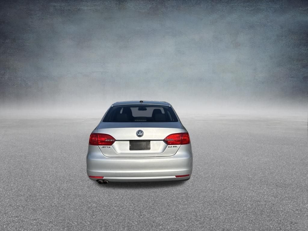 Used 2011 Volkswagen Jetta SEL Sedan