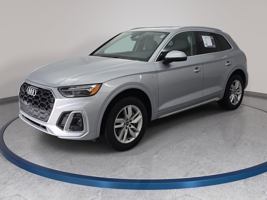 2022 Audi Q5 45 Premium's photo