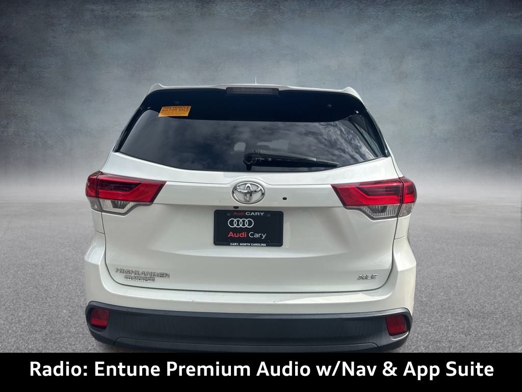2019 Toyota Highlander XLE photo 3