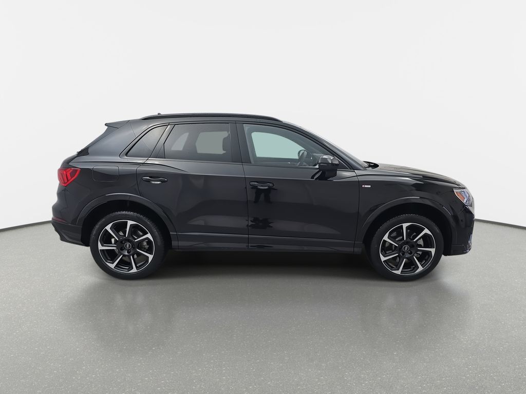2025 Audi Q3 Premium Plus photo 2