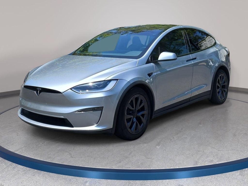 2025 Tesla Model X Long Range's photo