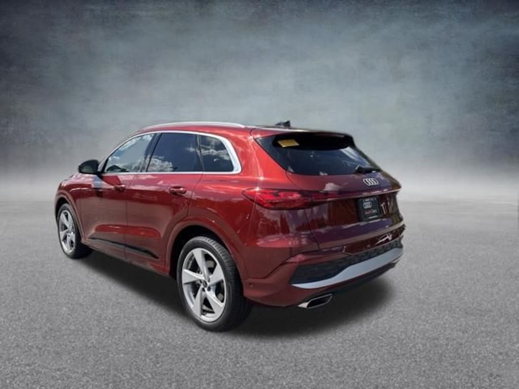 Used 2025 Audi Q5 2.0T Prestige SUV