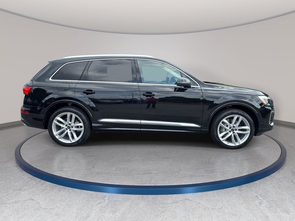Used 2025 Audi Q7 55 Premium Plus SUV