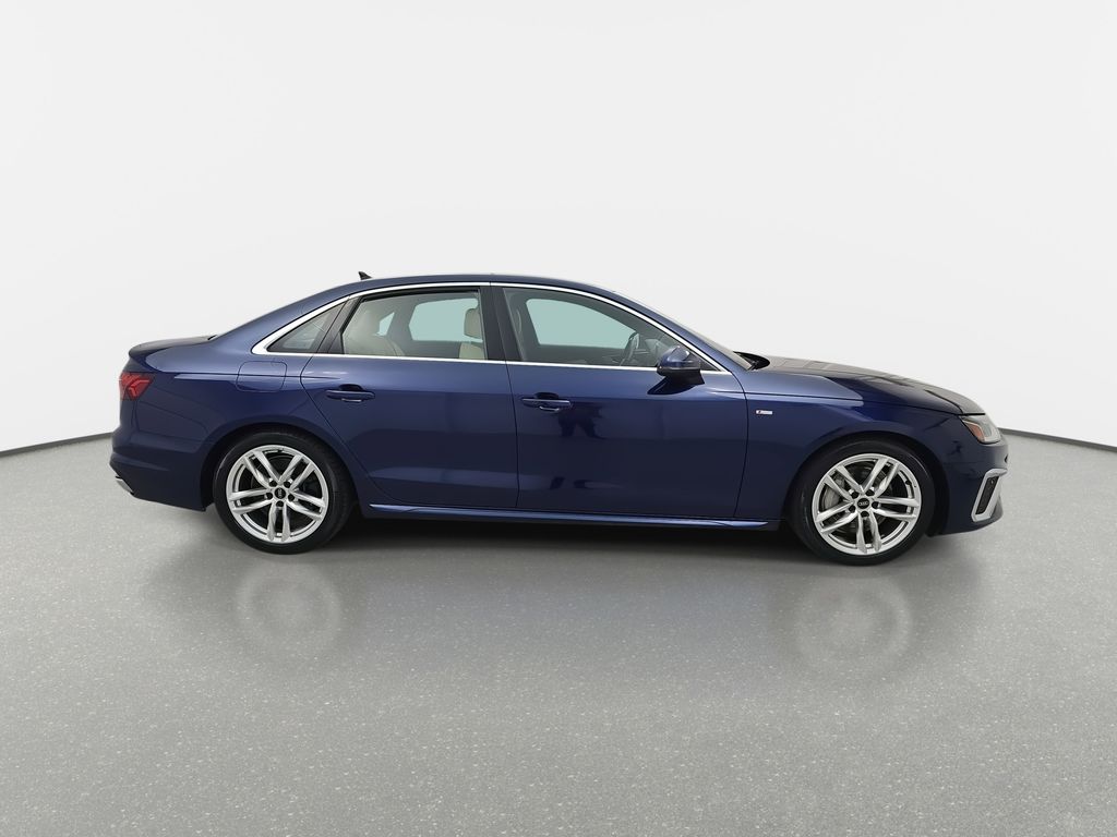 2022 Audi A4 45 S line Premium photo 4