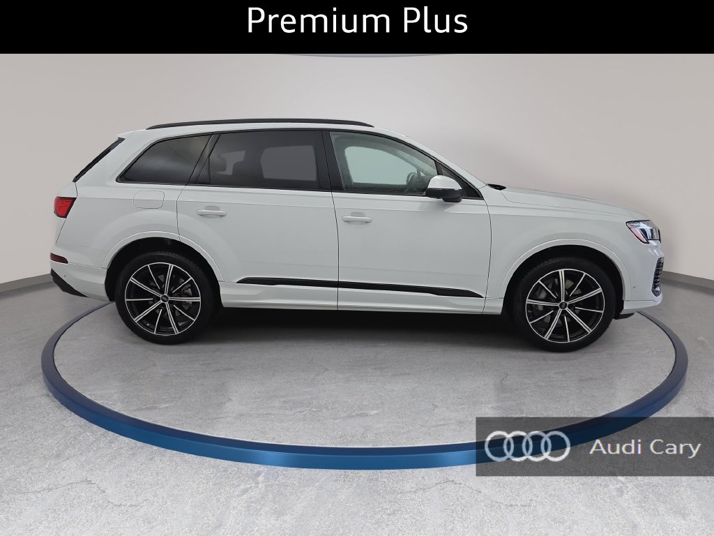 New 2026 Audi Q7 45 Premium SUV