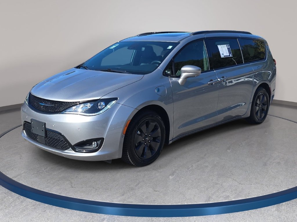  Chrysler Pacifica Hybrid