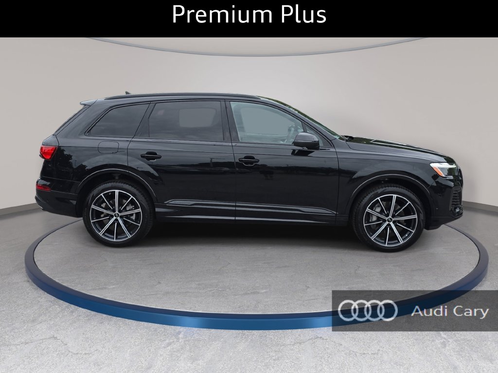 New 2026 Audi Q7 45 Premium SUV
