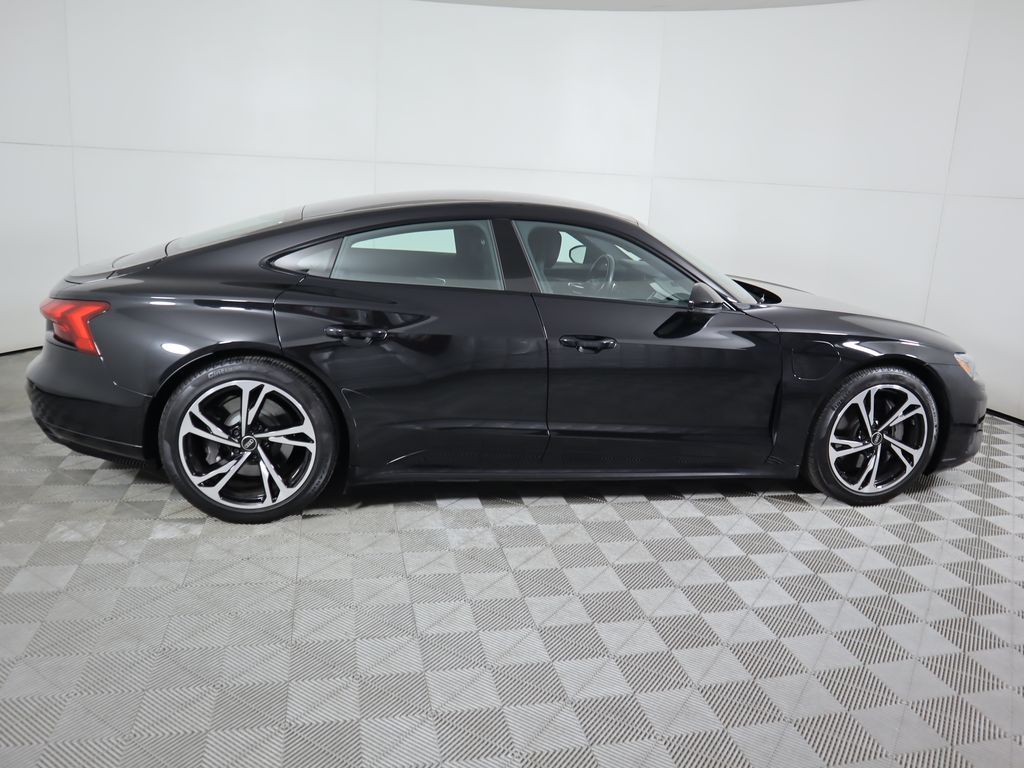 2023 Audi e-tron GT Premium Plus photo 4