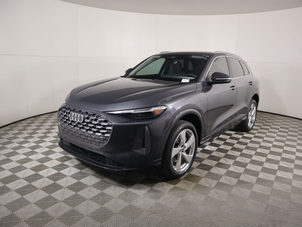 2025 Audi New Q5 Premium Plus's photo