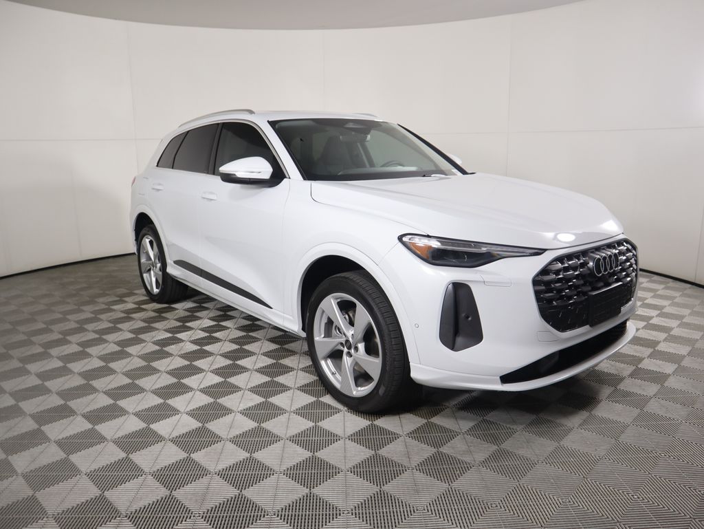 2025 Audi Q5 2.0T Premium Plus photo 3