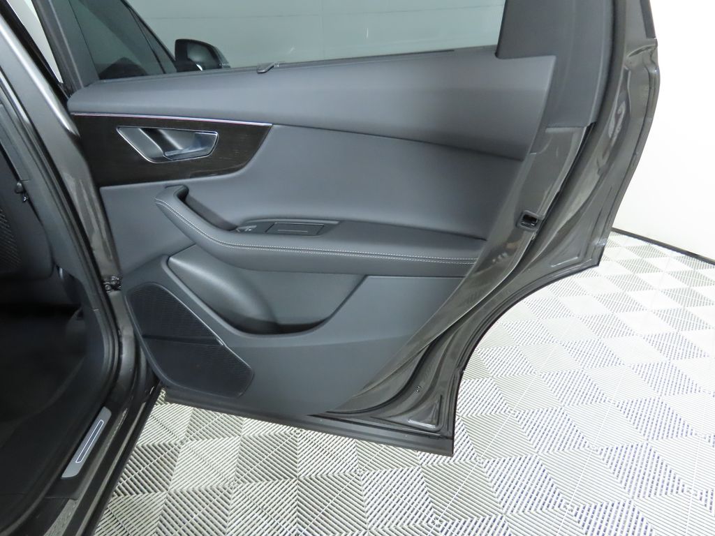 2025 Audi Q7 Premium Plus - Photo 30