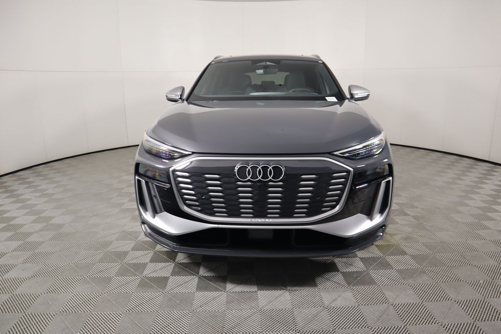2025 Audi SQ6 photo 2