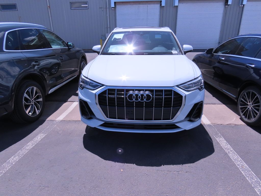 2025 Audi Q3 45 TFSI S line Premium photo 2
