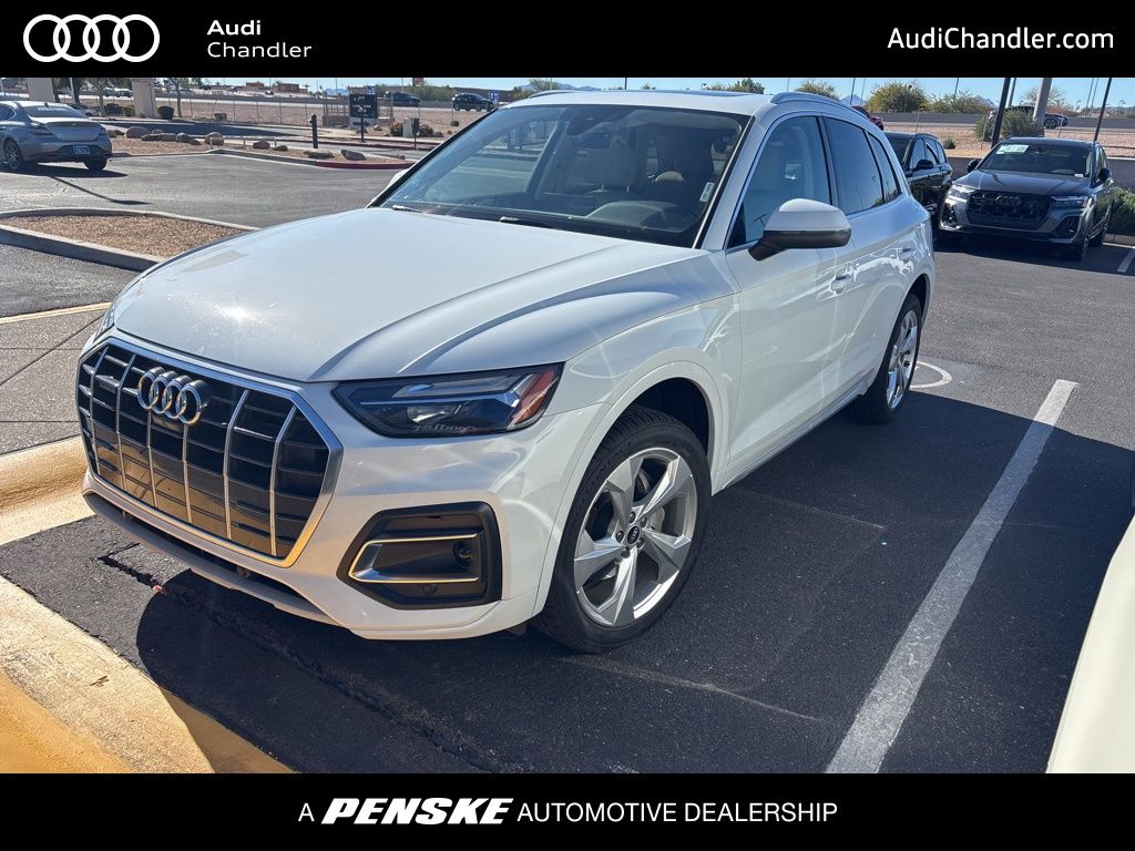 2021 Audi Q5 45 Premium Plus's photo