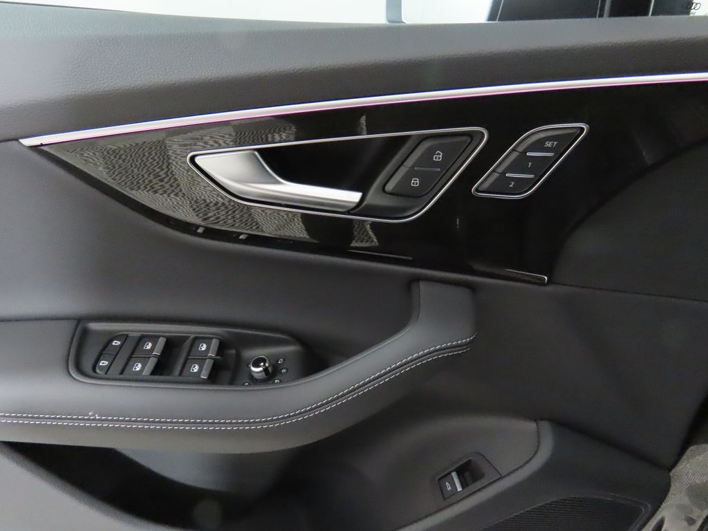 2025 Audi Q7 Premium Plus - Photo 26