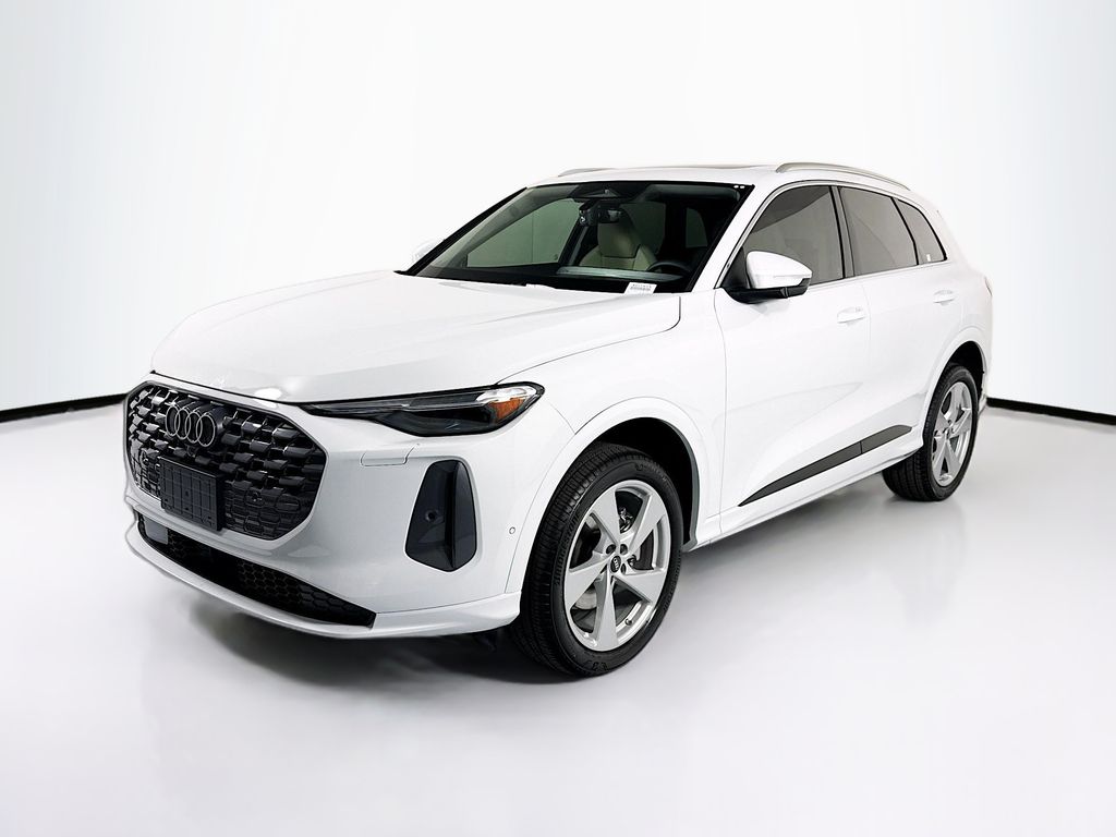 2026 Audi Q5 Premium Plus quattro's photo