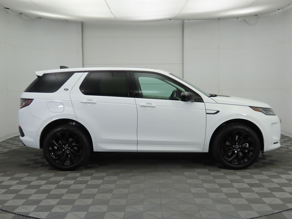 2024 Land Rover Discovery Sport S photo 3