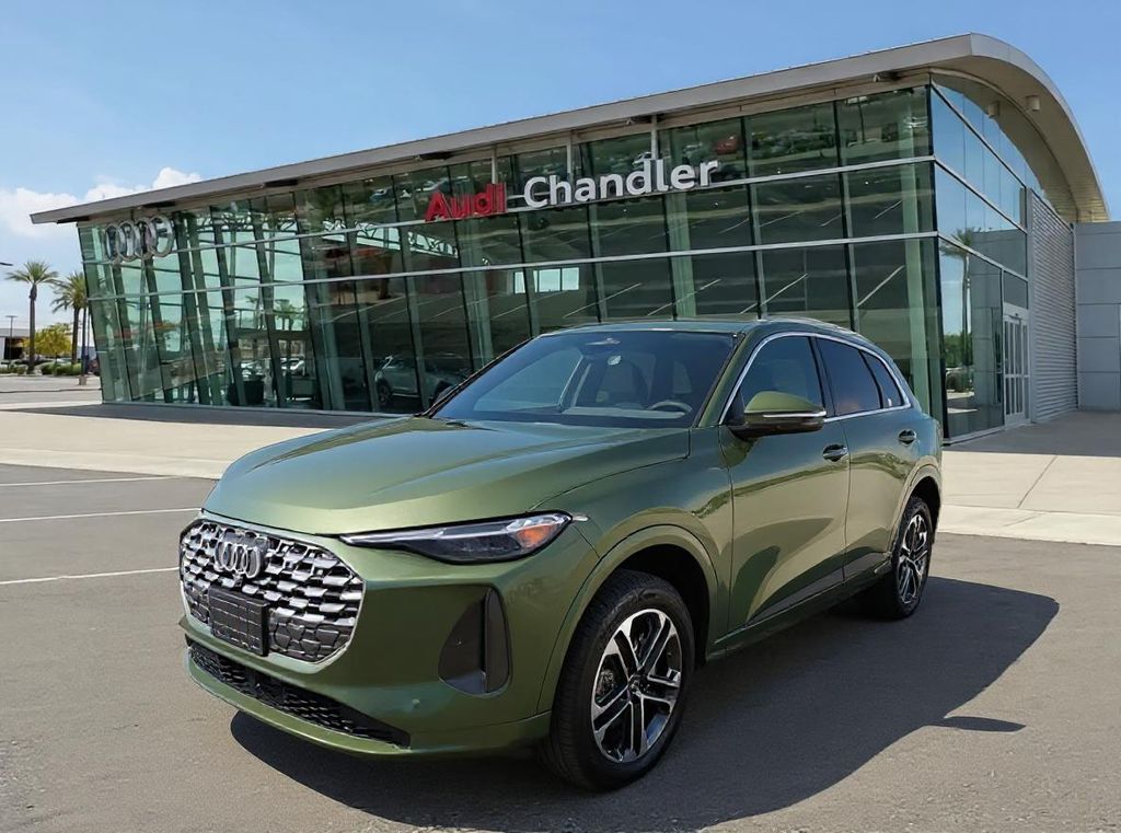 2025 Audi New Q5 Premium Plus's photo