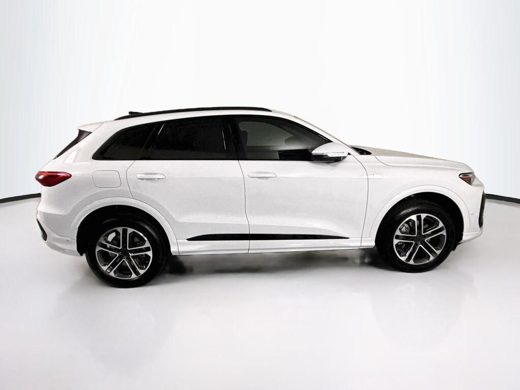 New 2026 Audi Q5 Premium SUV