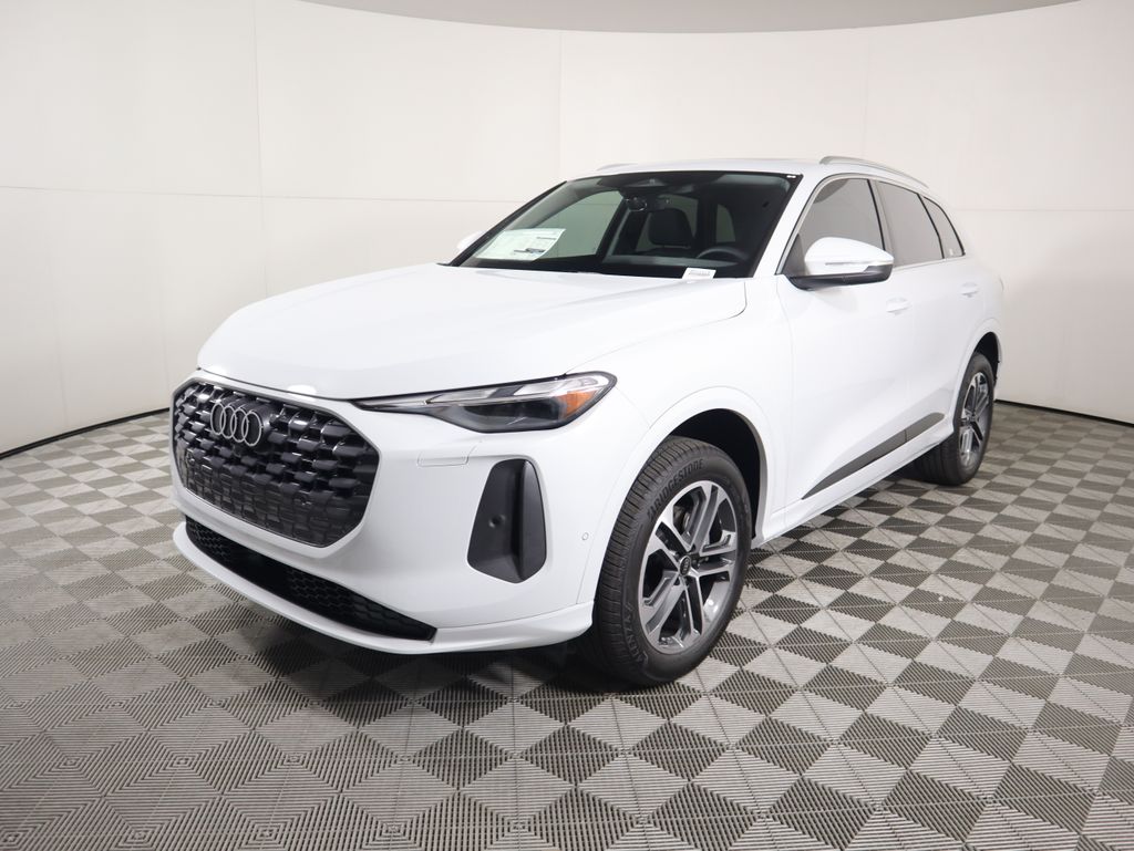 2025 Audi New Q5 Premium's photo