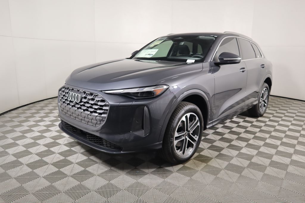 2025 Audi New Q5 Premium's photo