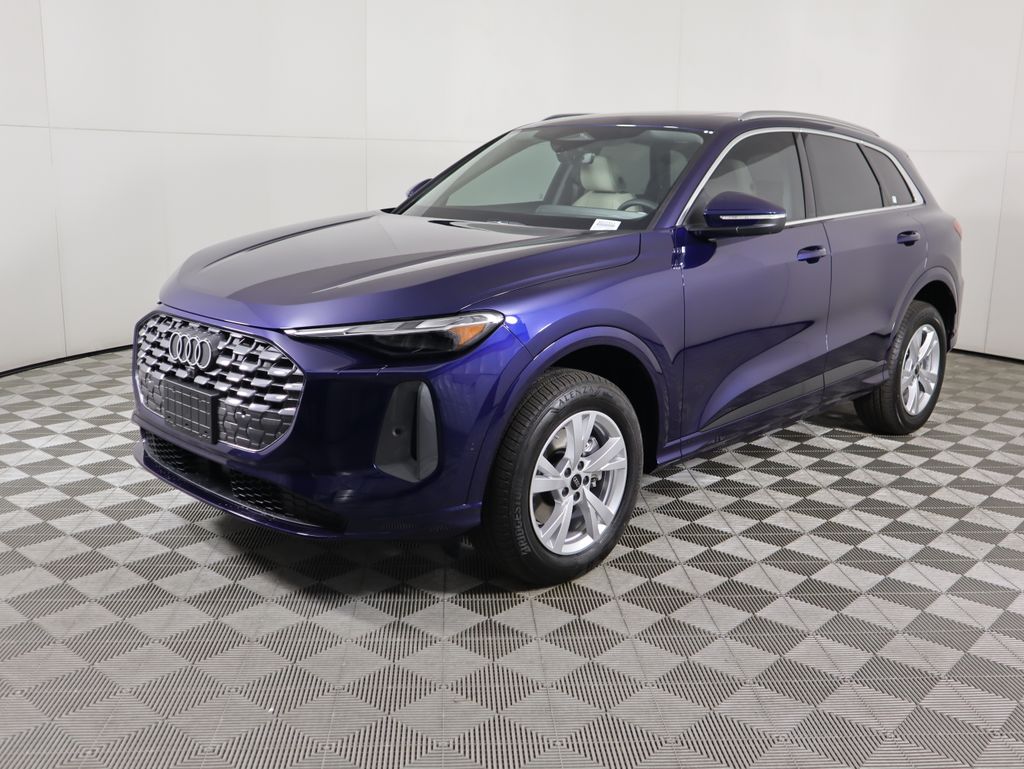 2025 Audi New Q5 Premium's photo