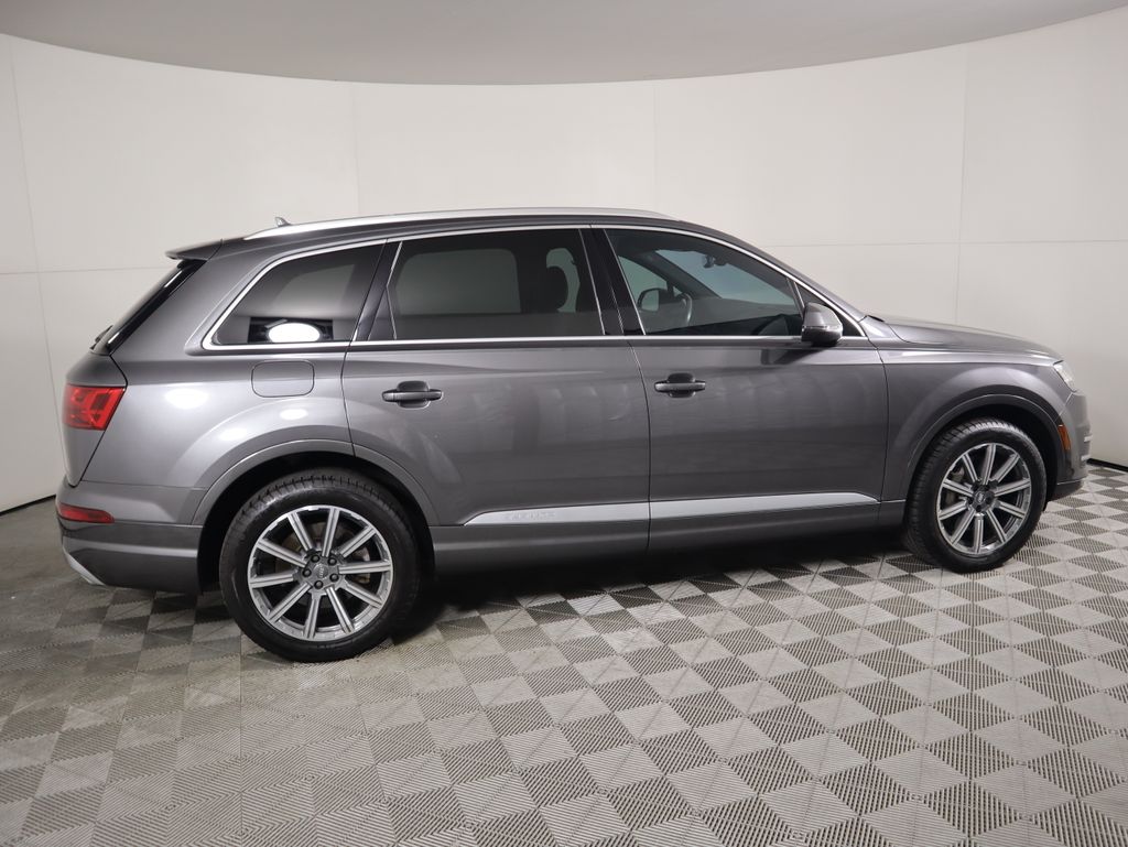 2019 Audi Q7 55 Premium photo 4