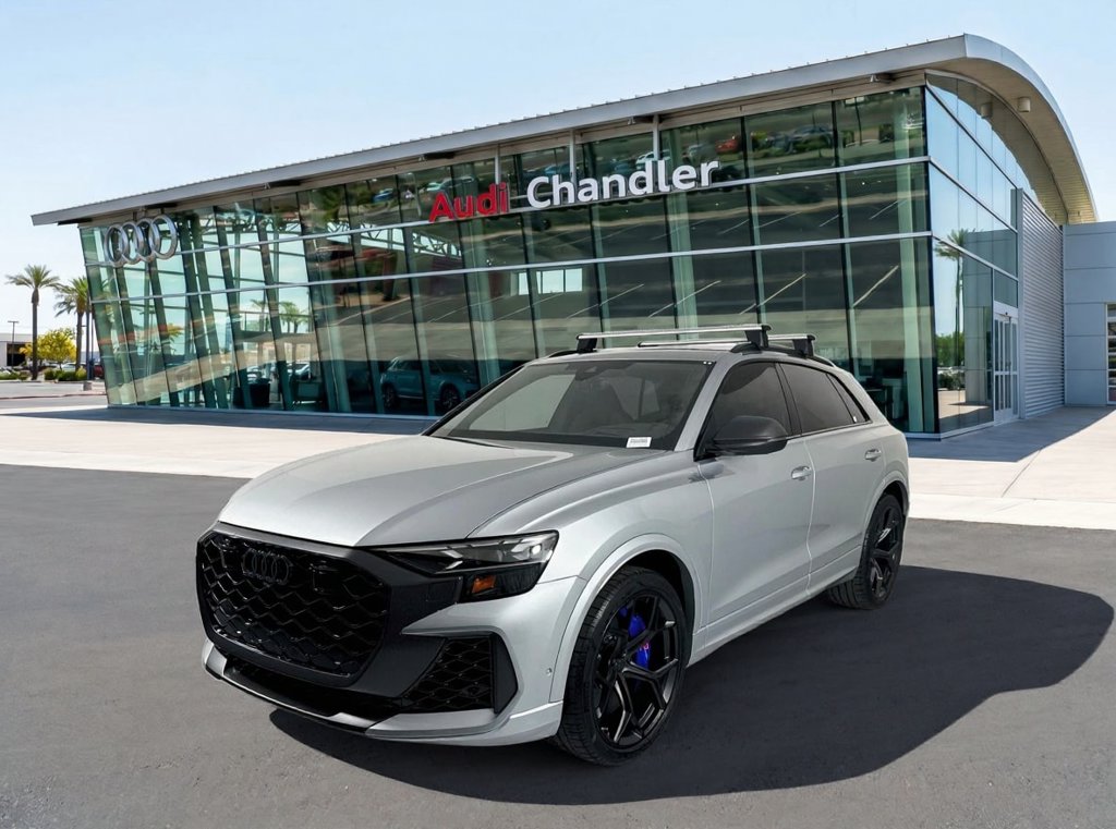  Audi RS Q8