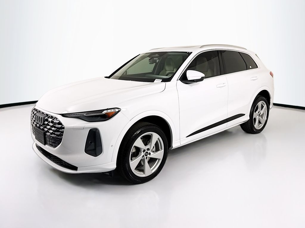 2026 Audi Q5 Premium Plus quattro's photo