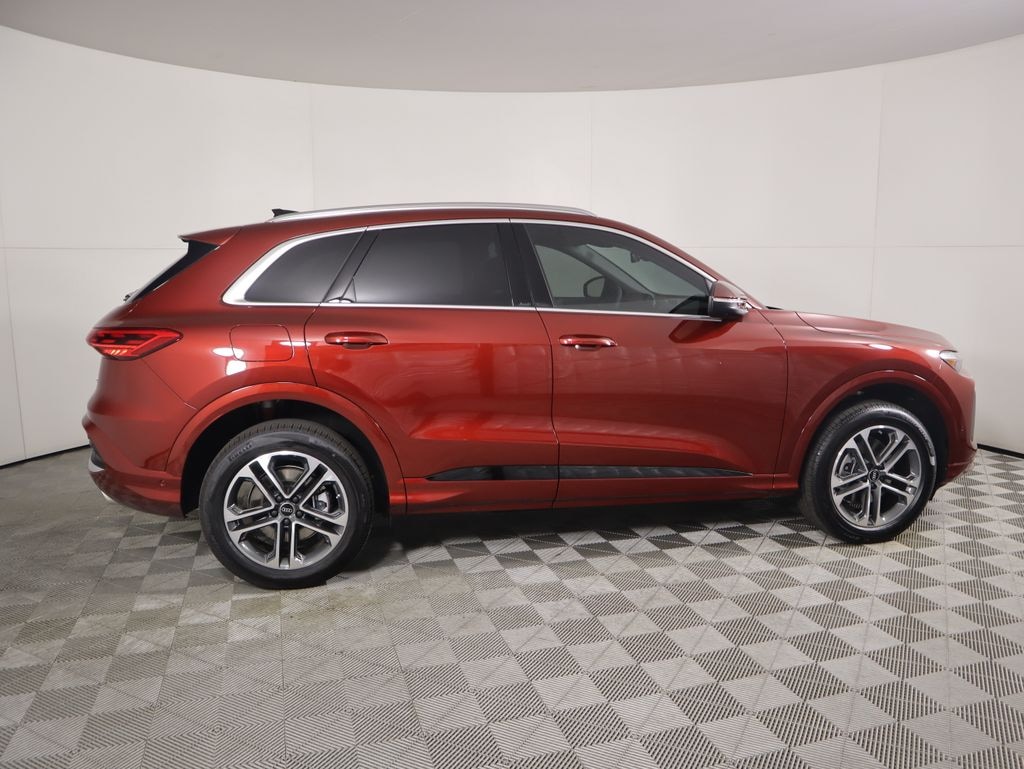 New 2025 Audi Q5 2.0T Premium SUV