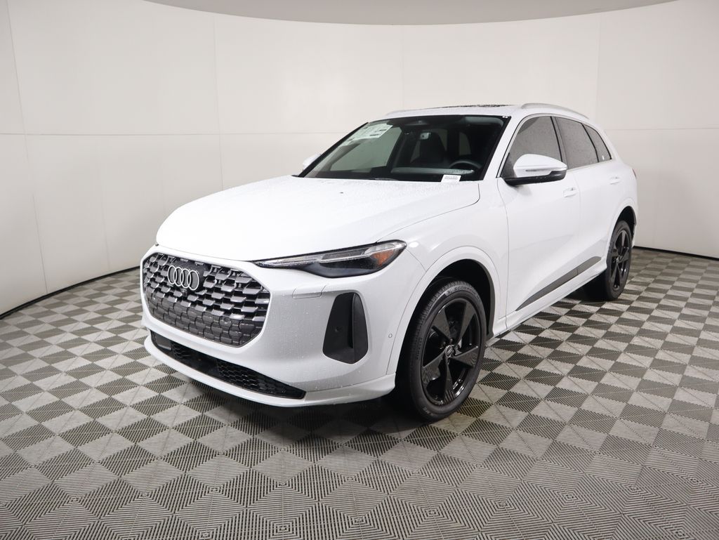 2025 Audi New Q5 Premium Plus's photo