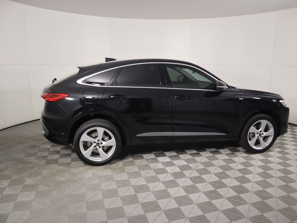 2025 Audi Q5 2.0T Premium Plus photo 4