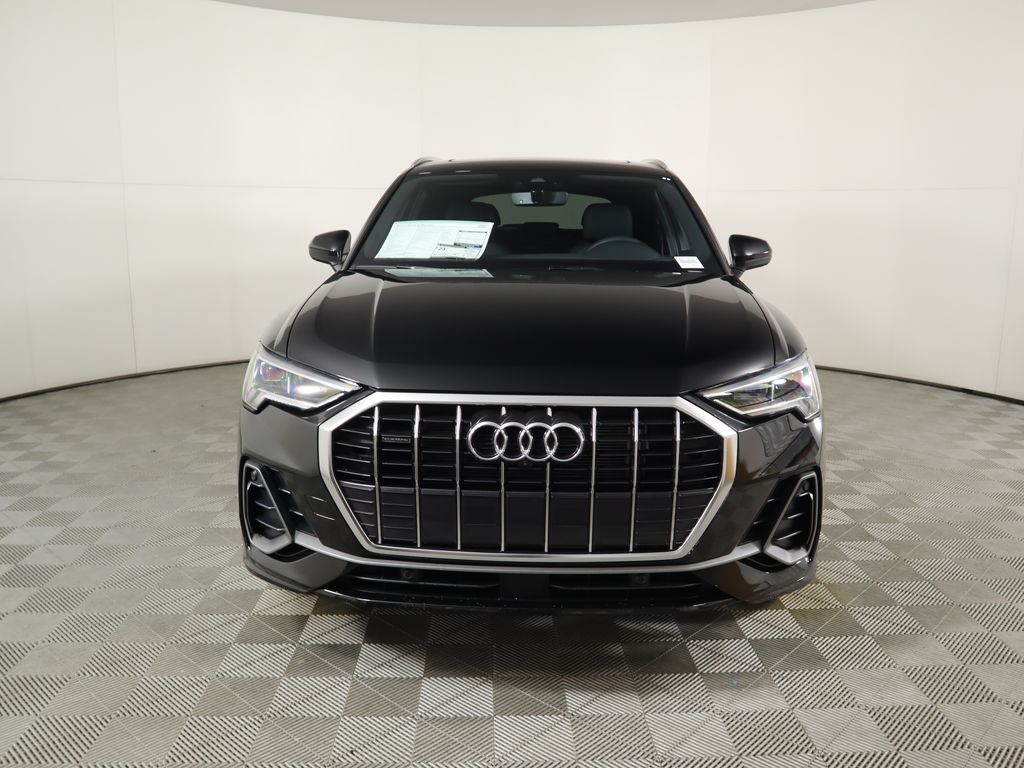 2024 Audi Q3 45 TFSI S line Premium photo 2