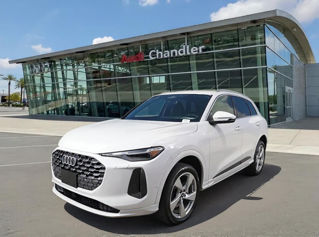 2025 Audi New Q5 Premium Plus's photo