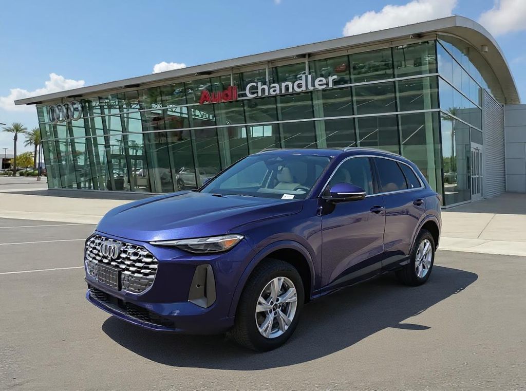 2025 Audi New Q5 Premium's photo