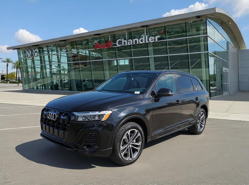 2026 Audi Q7 Premium Plus's photo