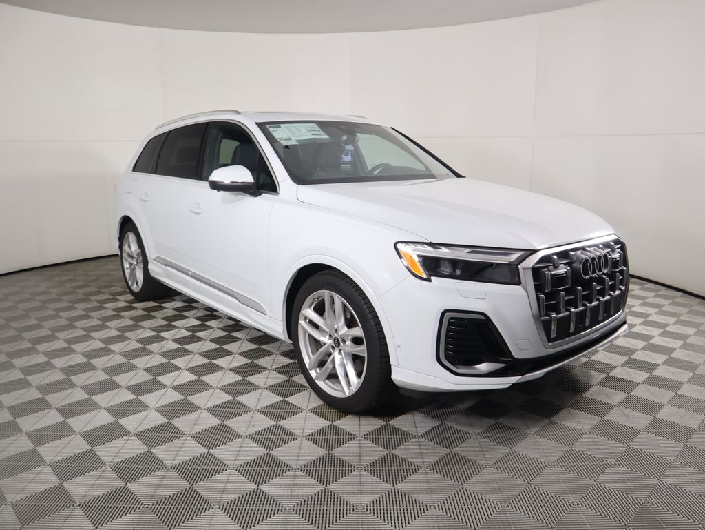 New 2025 Audi Q7 55 Premium SUV