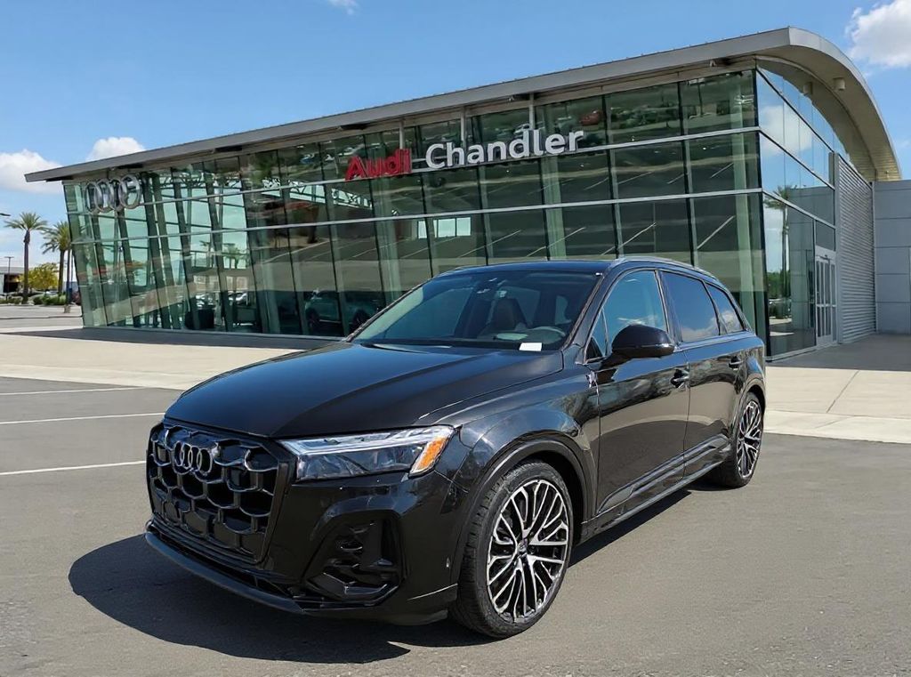 2025 Audi SQ7 Prestige's photo