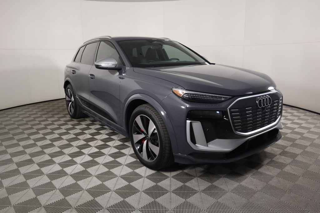 2025 Audi SQ6 photo 3