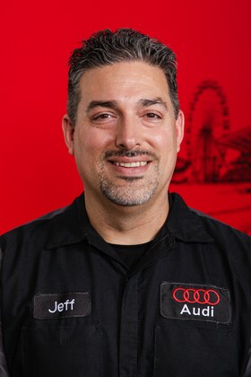 Staff member Jeff Henao from ID_7e3709193942